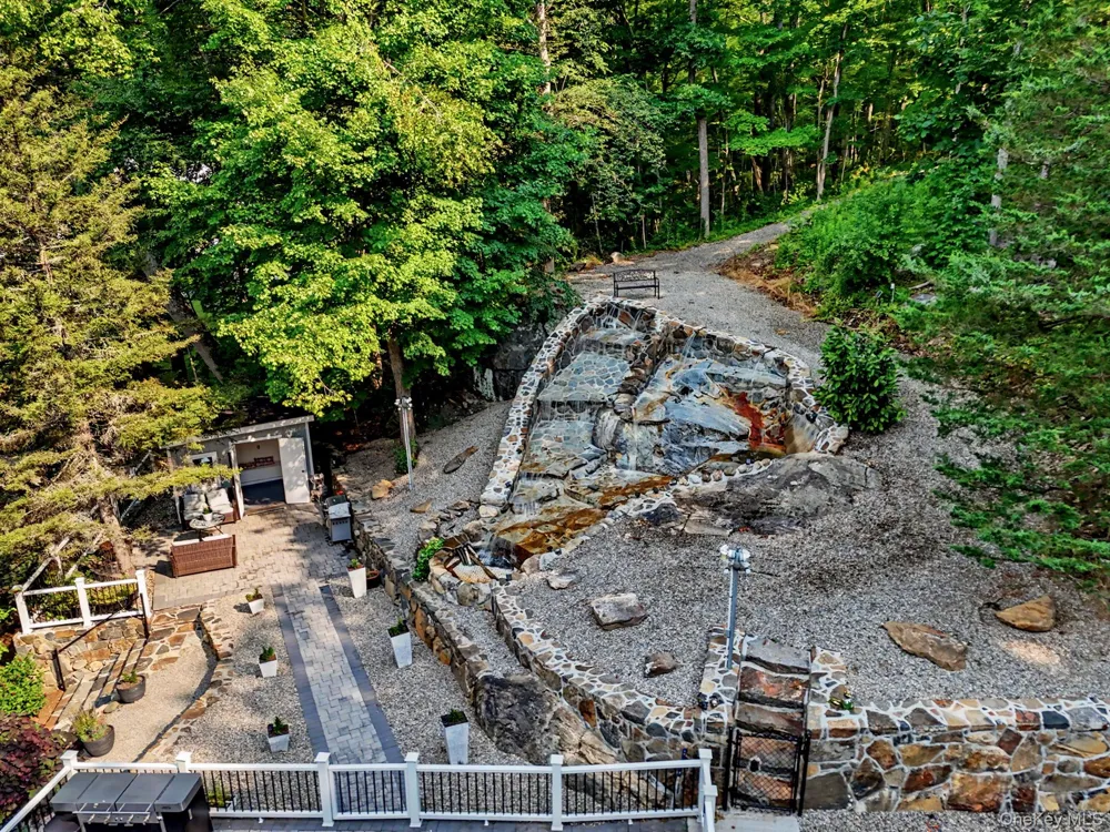 2677 Route 35 Katonah, NY 10536