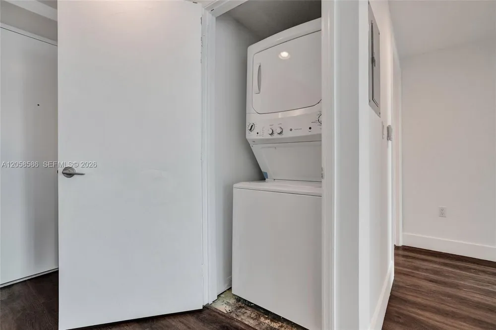 55 SE 6th St #3604 Miami, FL 33131