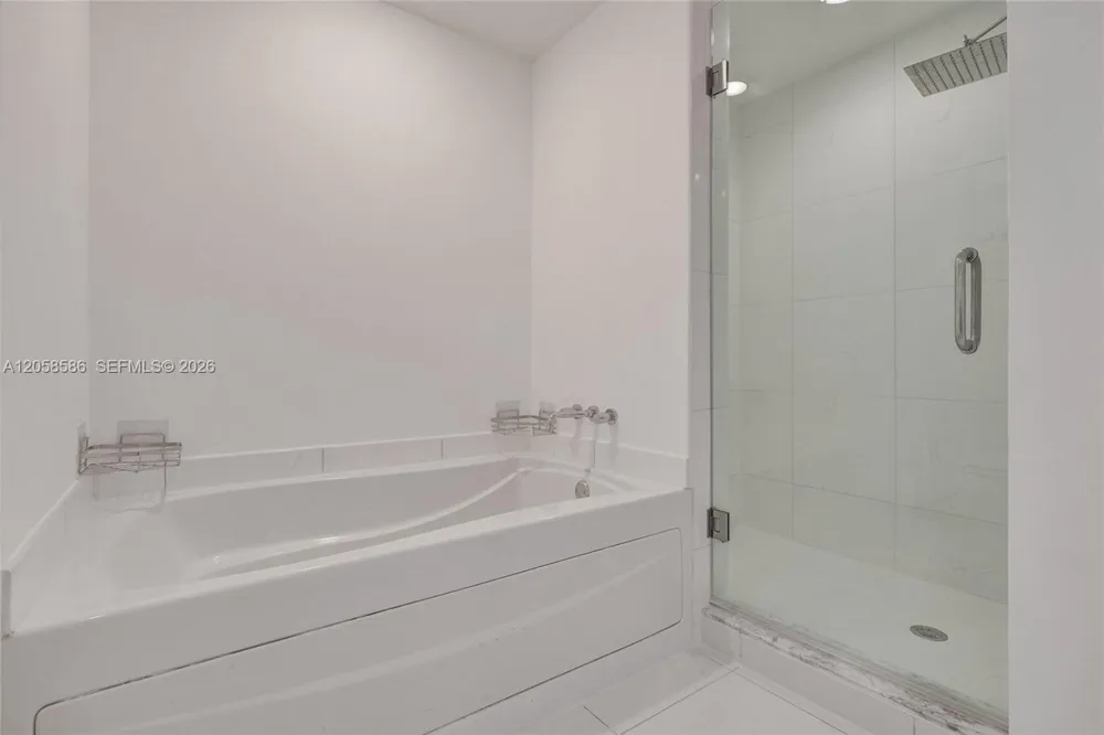 55 SE 6th St #3604 Miami, FL 33131