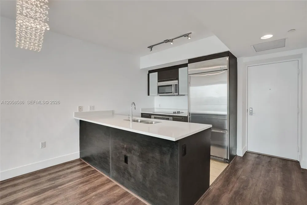 55 SE 6th St #3604 Miami, FL 33131