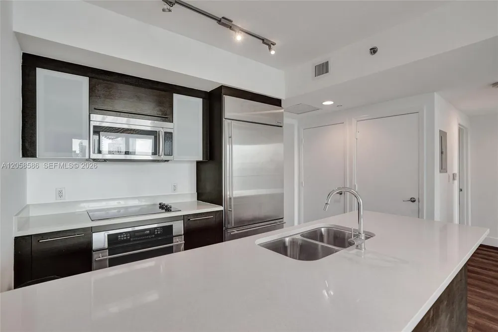 55 SE 6th St #3604 Miami, FL 33131