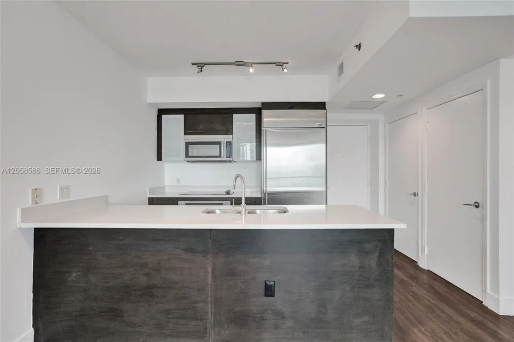 55 SE 6th St #3604 Miami, FL 33131