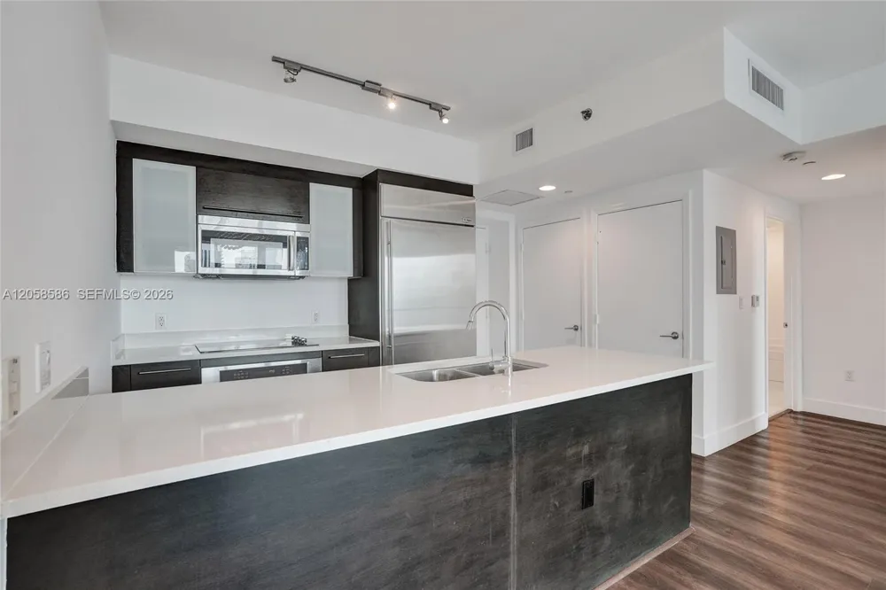55 SE 6th St #3604 Miami, FL 33131