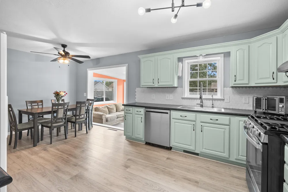 1138 Wintercherry Lane Vicksburg, MI 49097