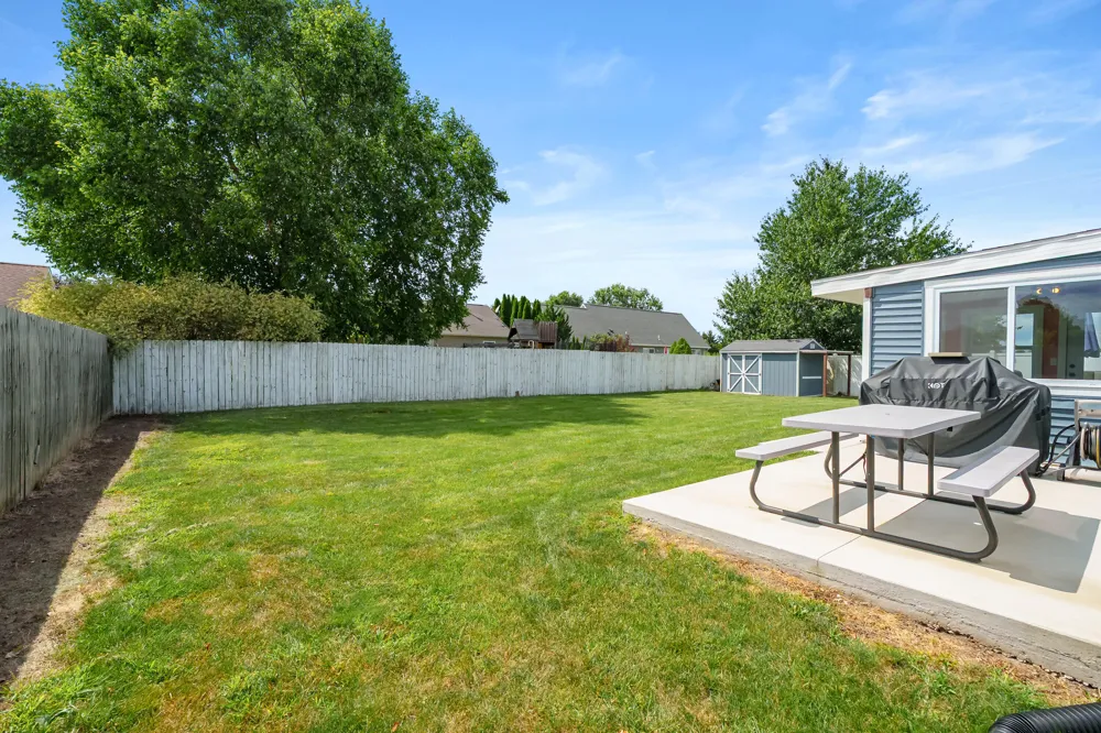 1138 Wintercherry Lane Vicksburg, MI 49097