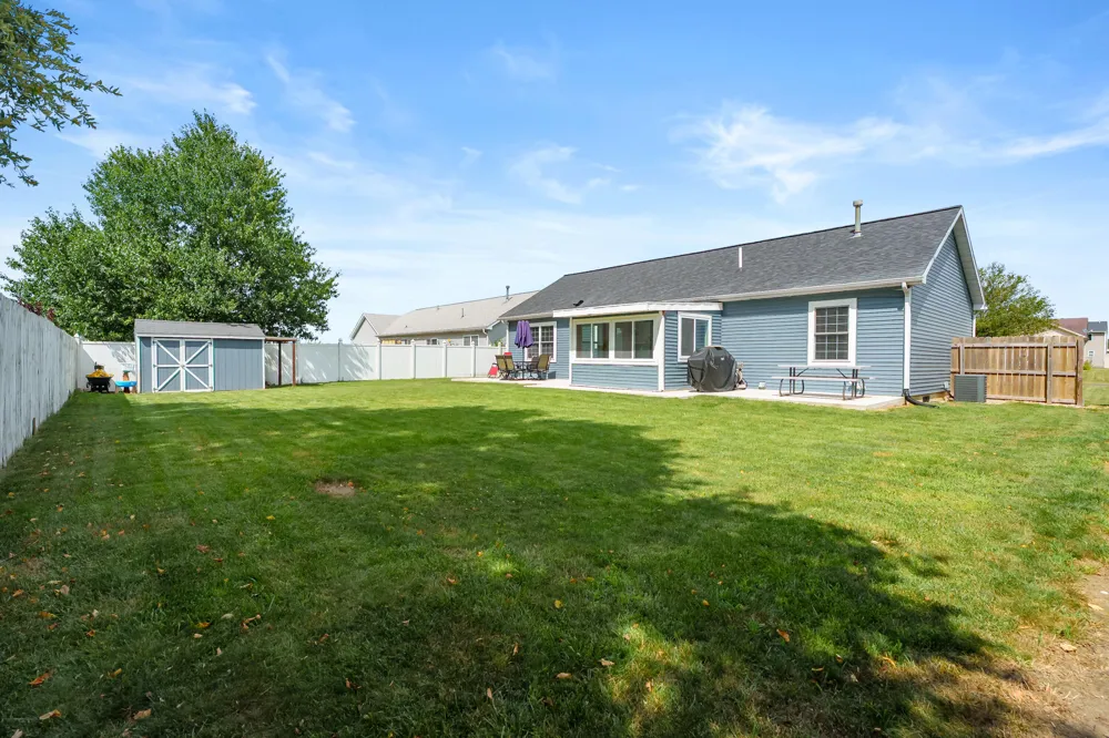 1138 Wintercherry Lane Vicksburg, MI 49097