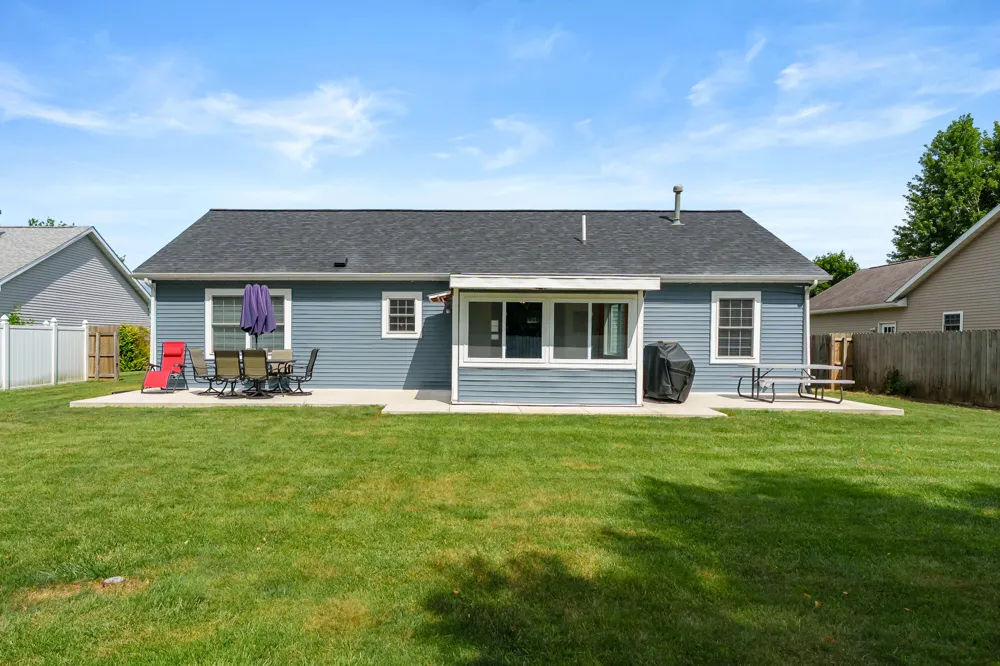 1138 Wintercherry Lane Vicksburg, MI 49097