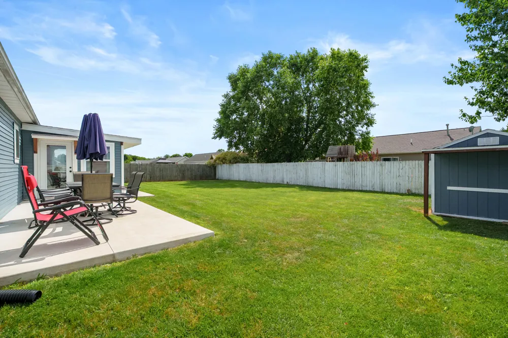 1138 Wintercherry Lane Vicksburg, MI 49097