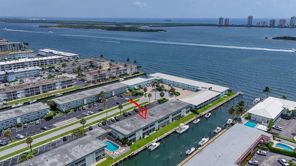 110 Wettaw Lane #106 North Palm Beach, FL 33408