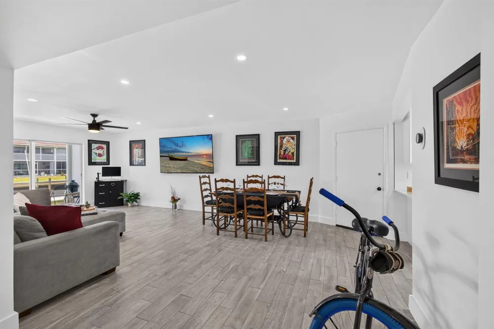 110 Wettaw Lane #106 North Palm Beach, FL 33408
