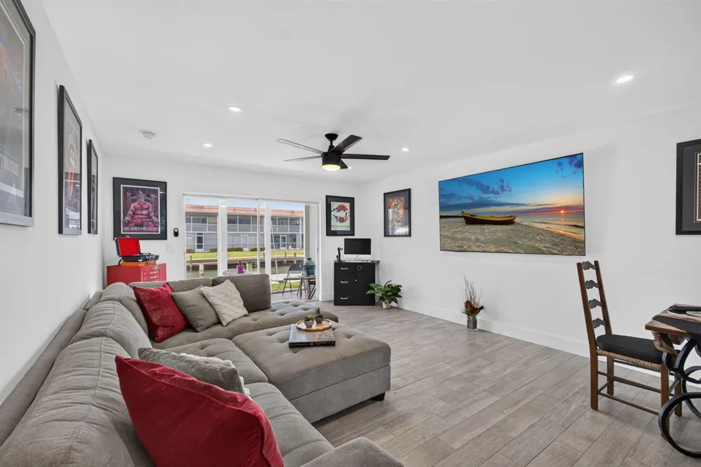 110 Wettaw Lane #106 North Palm Beach, FL 33408