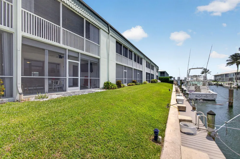 110 Wettaw Lane #106 North Palm Beach, FL 33408