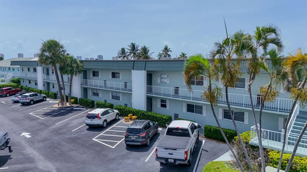 110 Wettaw Lane #106 North Palm Beach, FL 33408