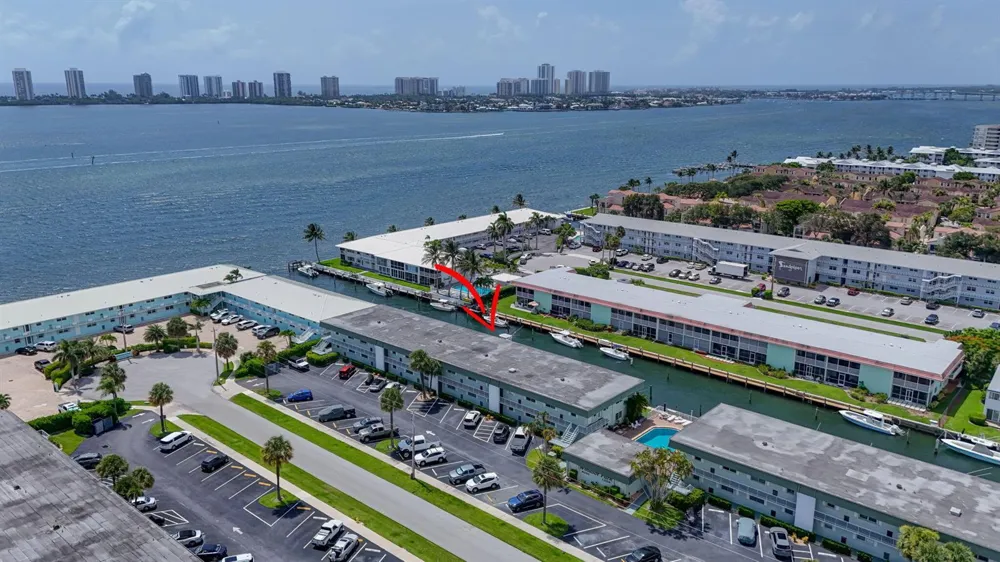 110 Wettaw Lane #106 North Palm Beach, FL 33408