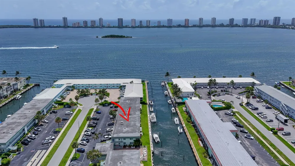 110 Wettaw Lane #106 North Palm Beach, FL 33408