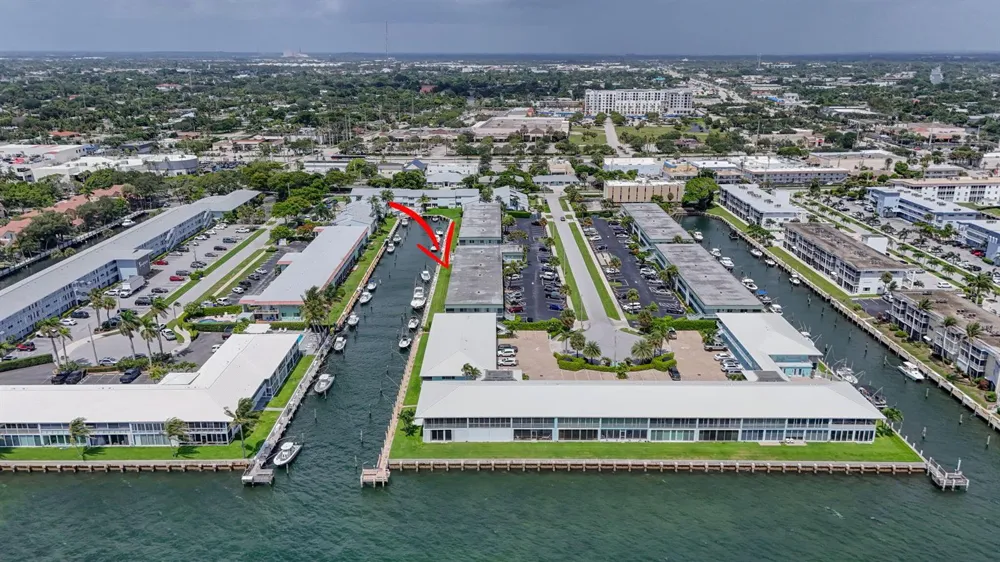 110 Wettaw Lane #106 North Palm Beach, FL 33408