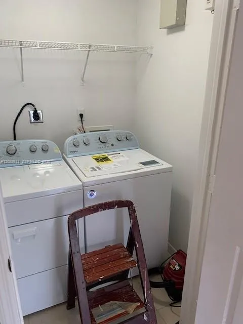 7085 Nova Dr #102 Davie, FL 33317