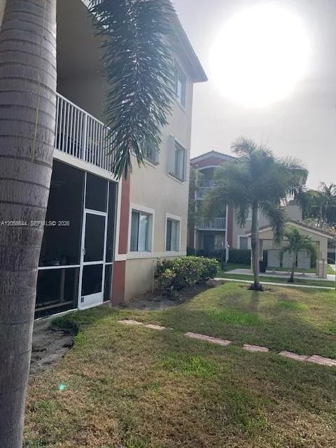 7085 Nova Dr #102 Davie, FL 33317