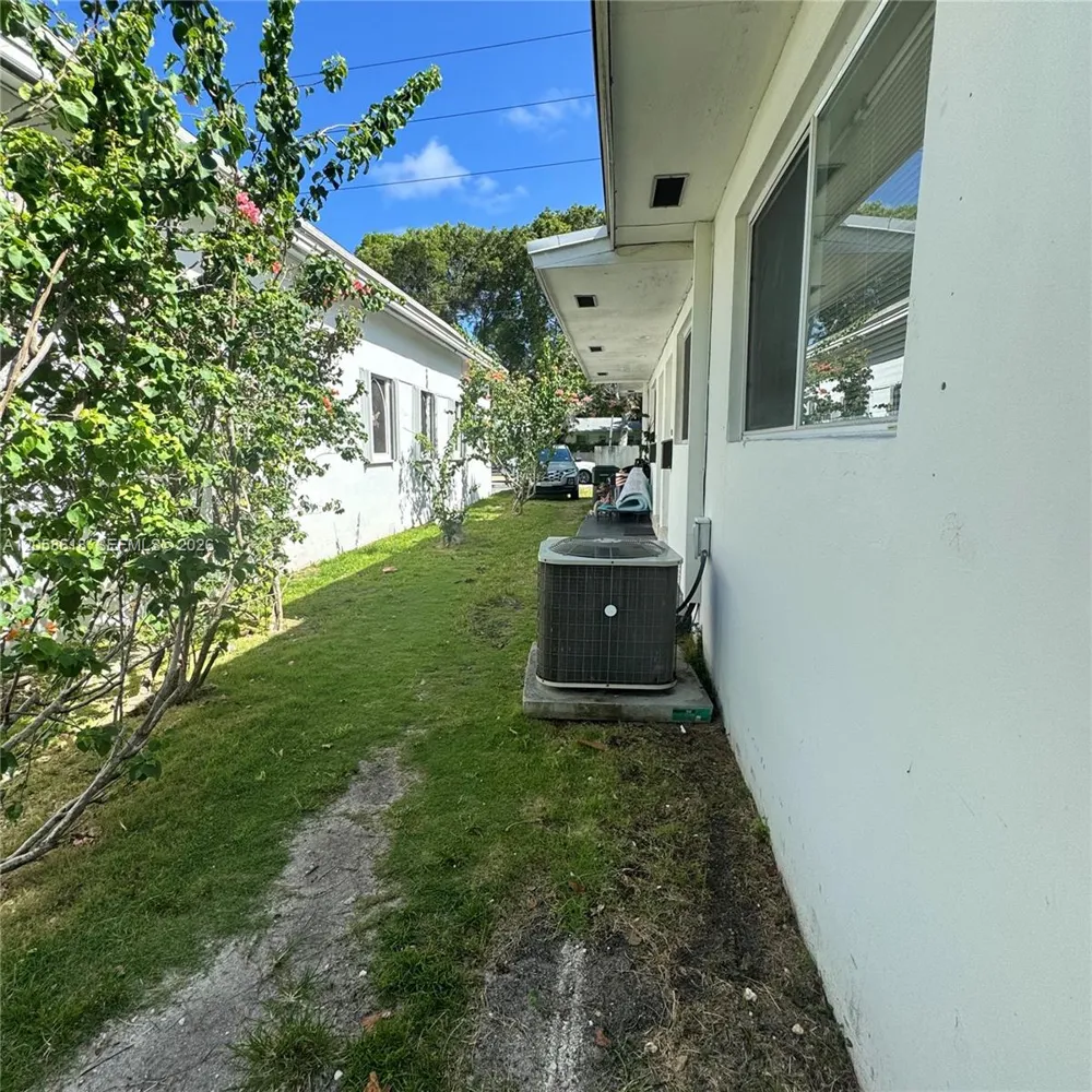 6157 SW 64th St #6157 South Miami, FL 33143
