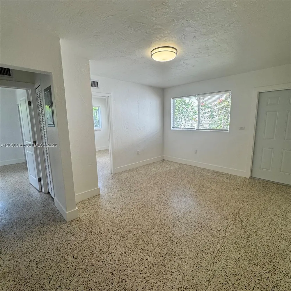 6157 SW 64th St #6157 South Miami, FL 33143
