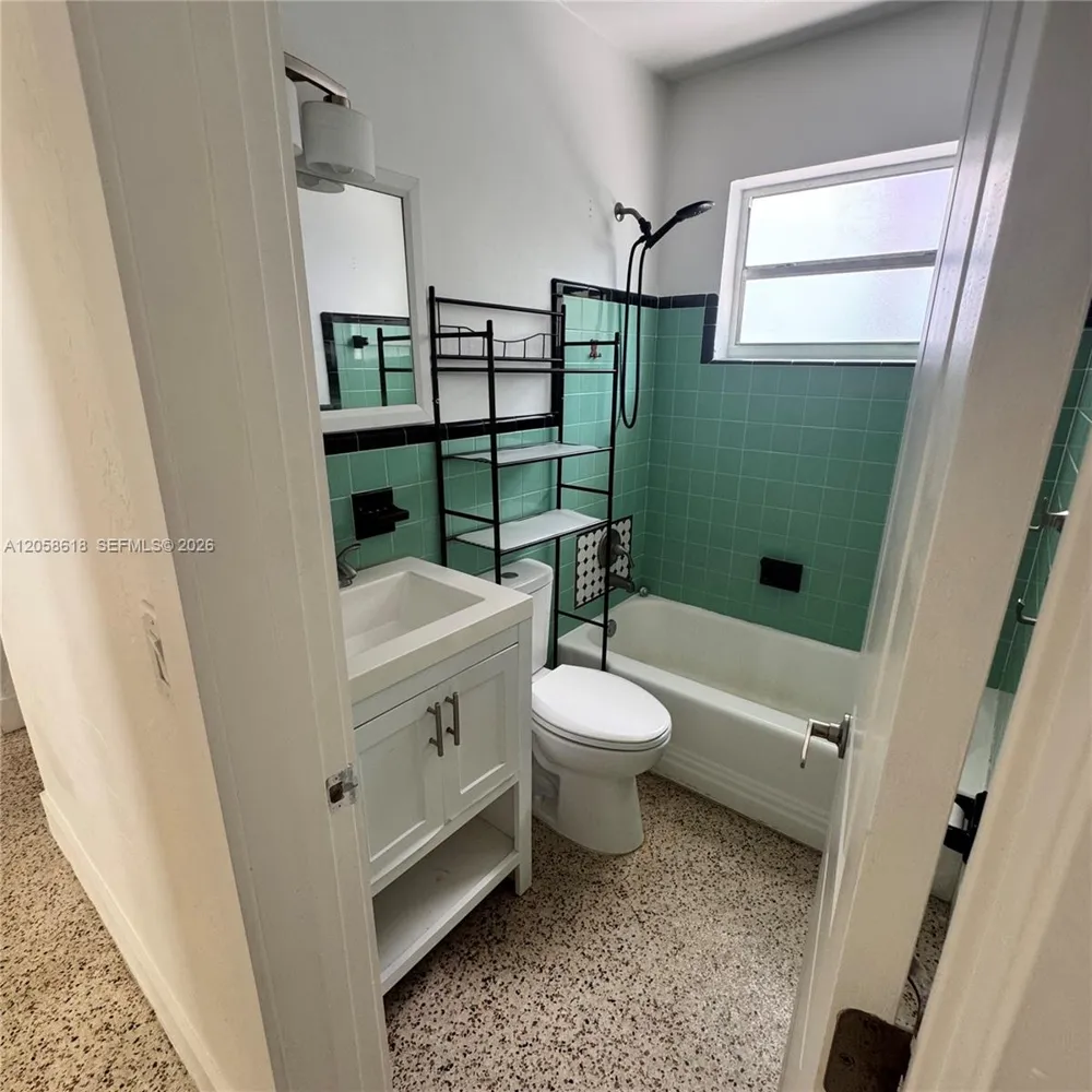 6157 SW 64th St #6157 South Miami, FL 33143