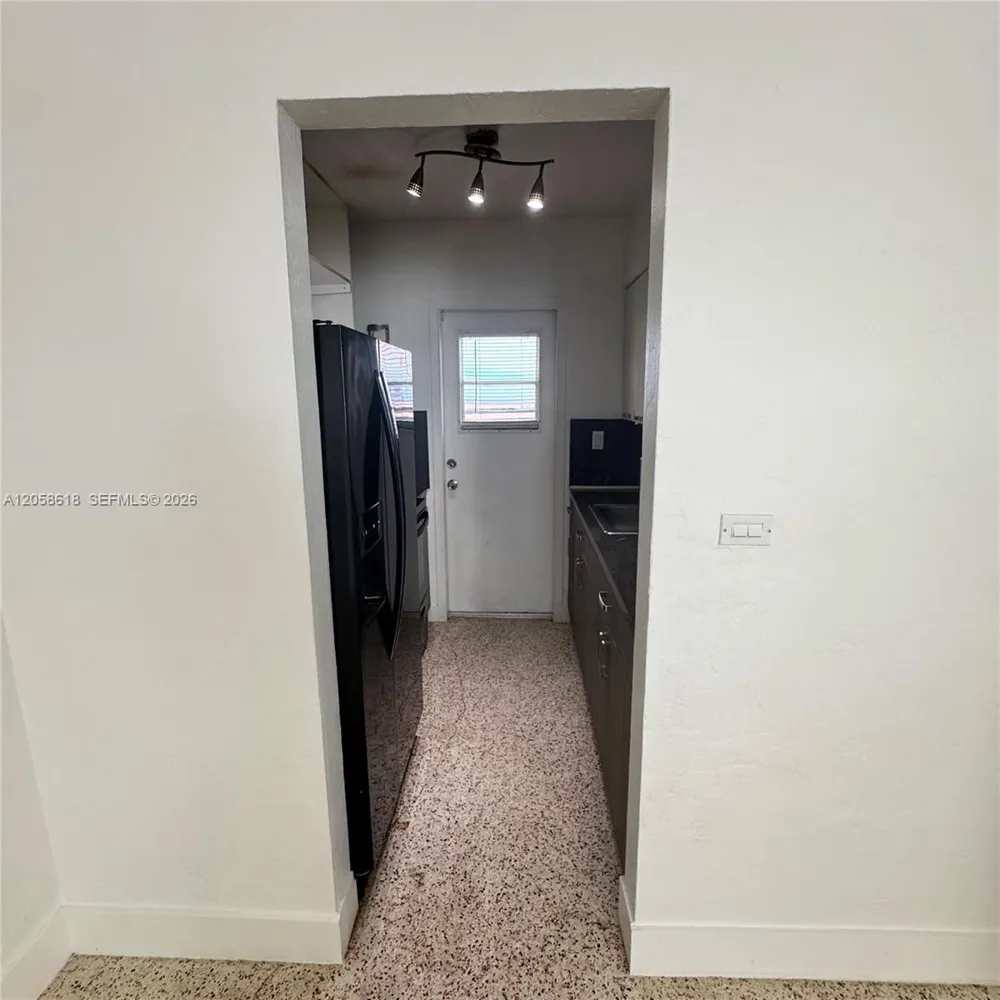 6157 SW 64th St #6157 South Miami, FL 33143
