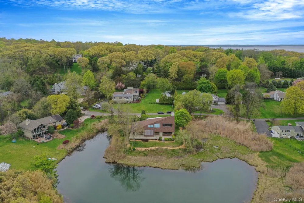 5 Kew Court Northport, NY 11768