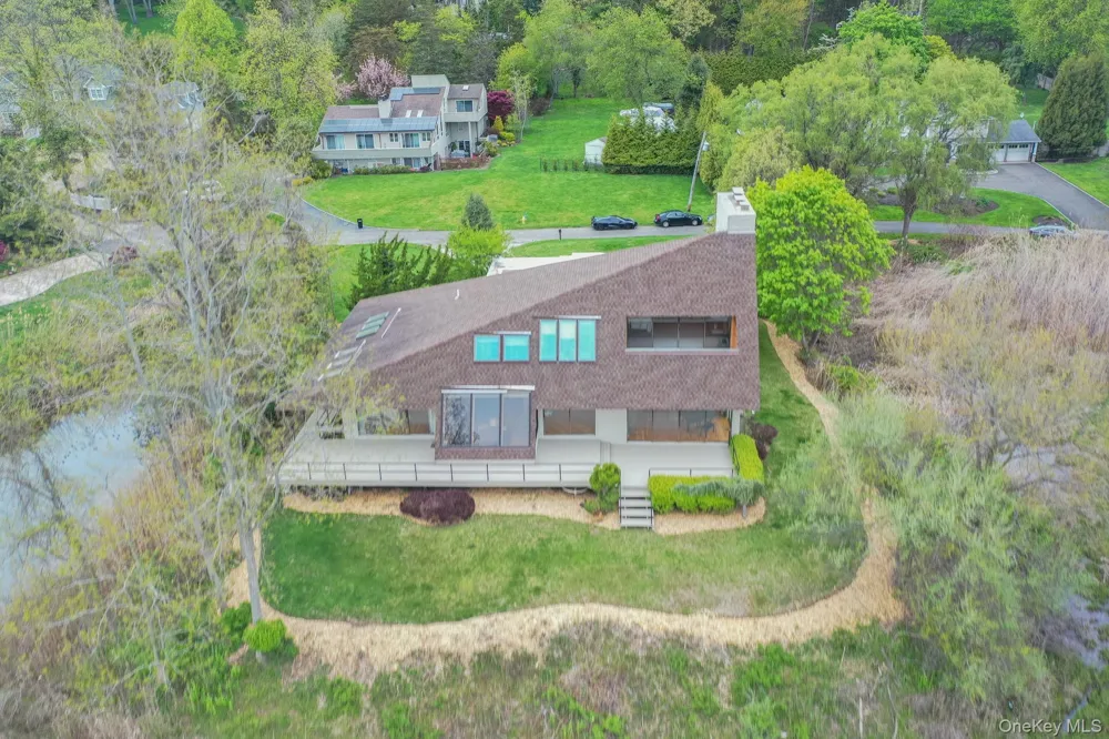 5 Kew Court Northport, NY 11768