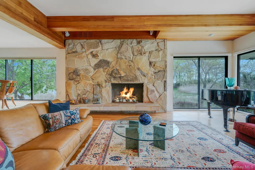 5 Kew Court Northport, NY 11768
