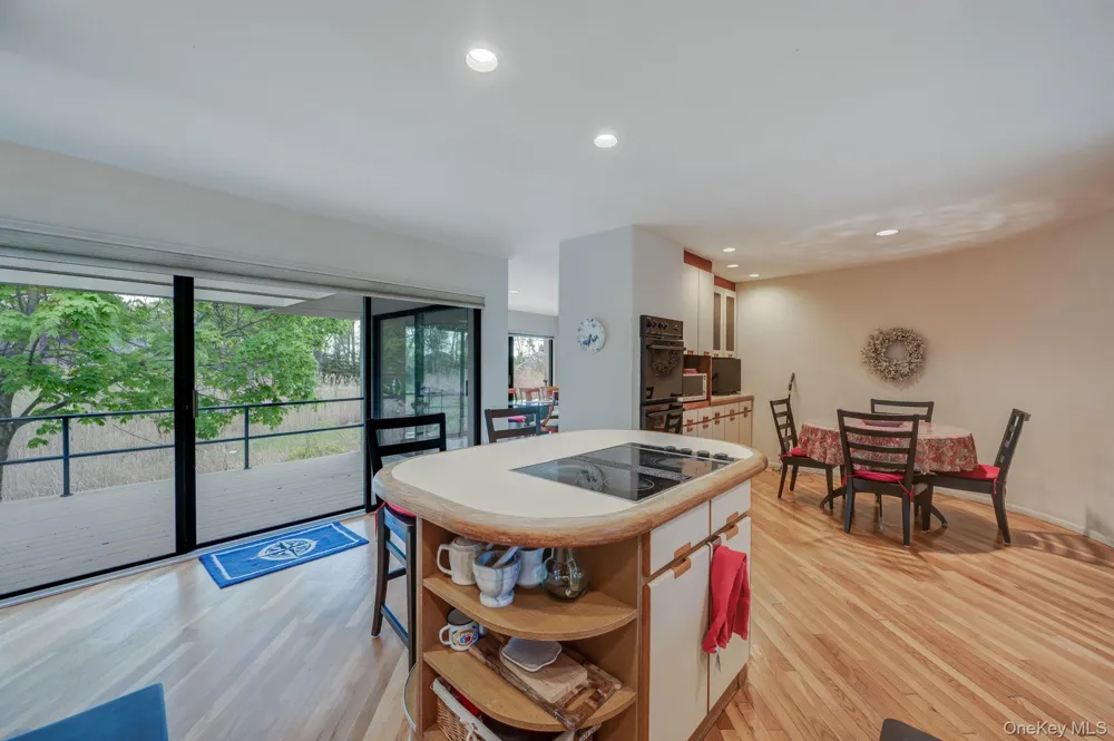 5 Kew Court Northport, NY 11768