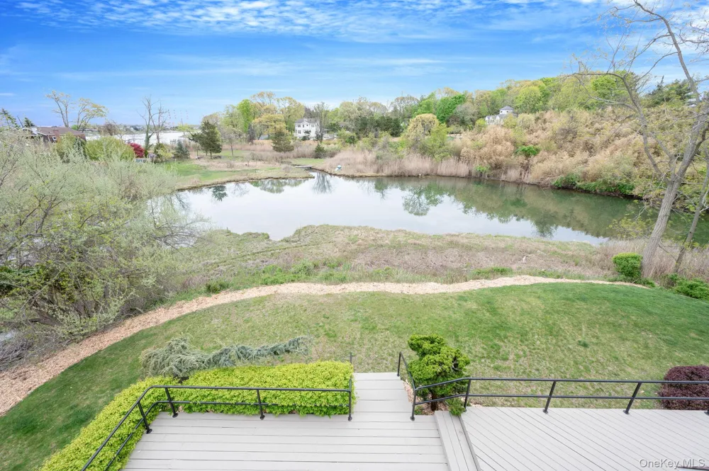 5 Kew Court Northport, NY 11768