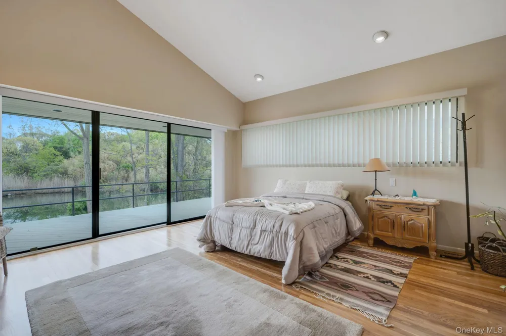 5 Kew Court Northport, NY 11768