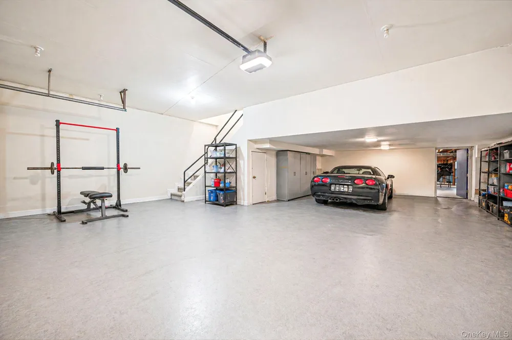 5 Kew Court Northport, NY 11768