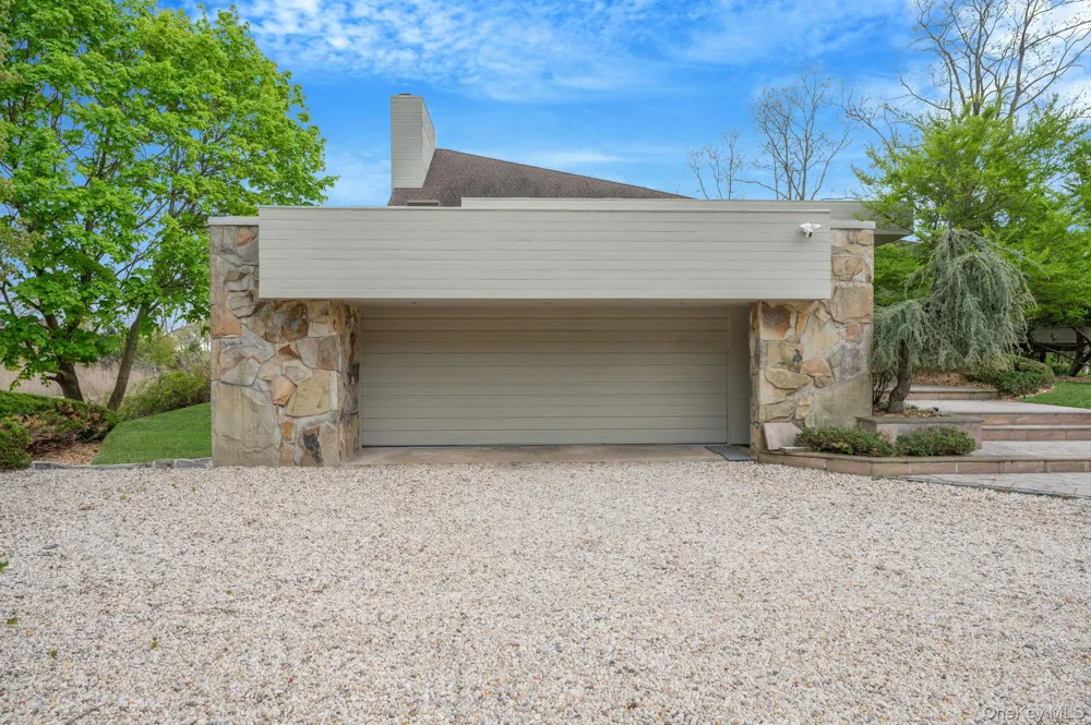 5 Kew Court Northport, NY 11768
