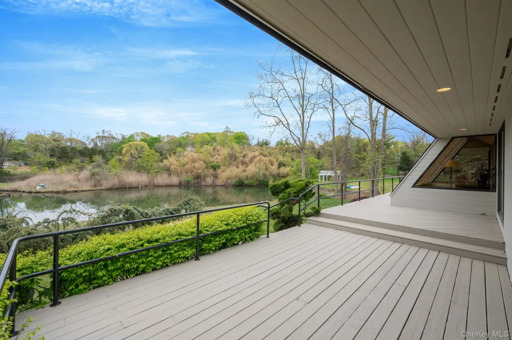 5 Kew Court Northport, NY 11768