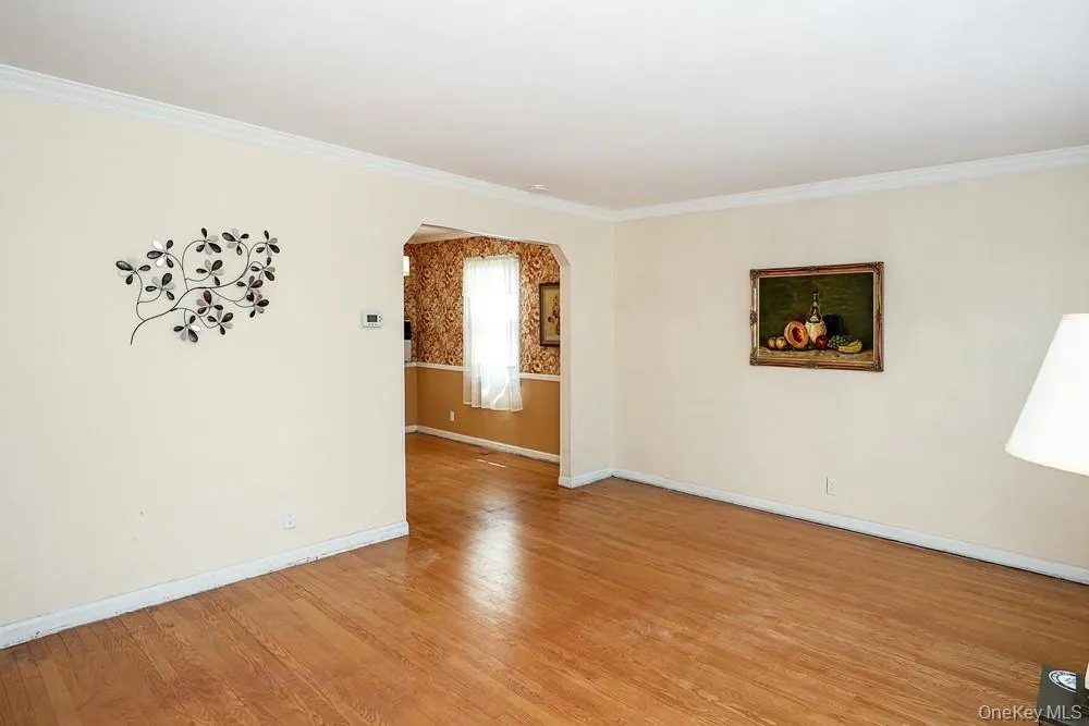 560 6th Street New Hyde Park, NY 11040