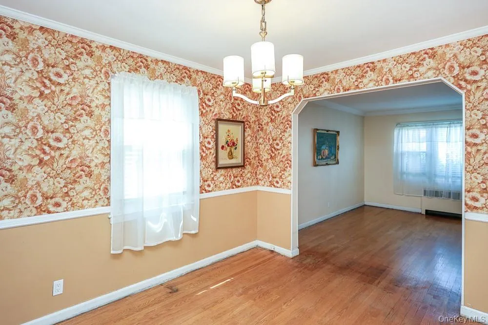 560 6th Street New Hyde Park, NY 11040