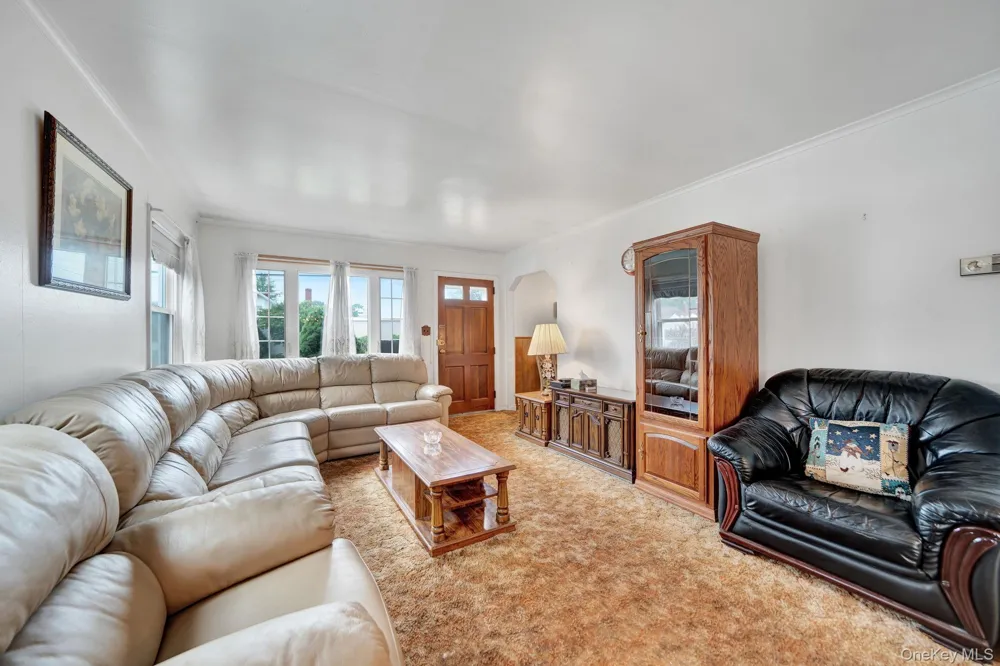6 Lippold Street Merrick, NY 11566