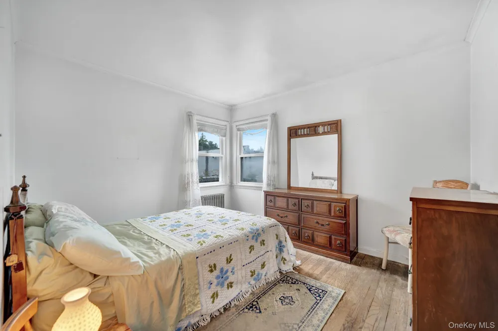 6 Lippold Street Merrick, NY 11566