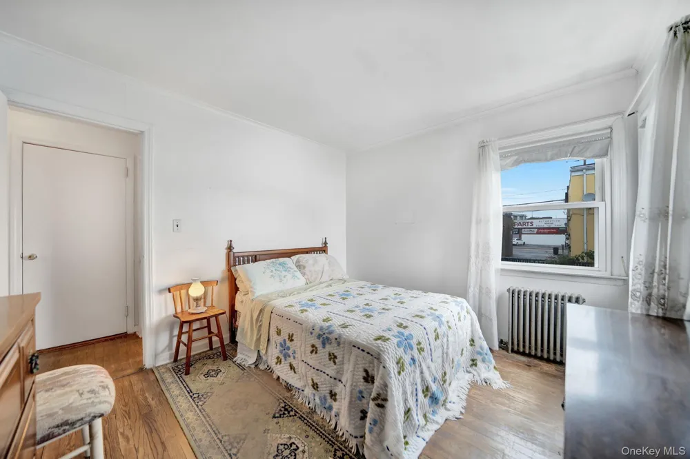6 Lippold Street Merrick, NY 11566