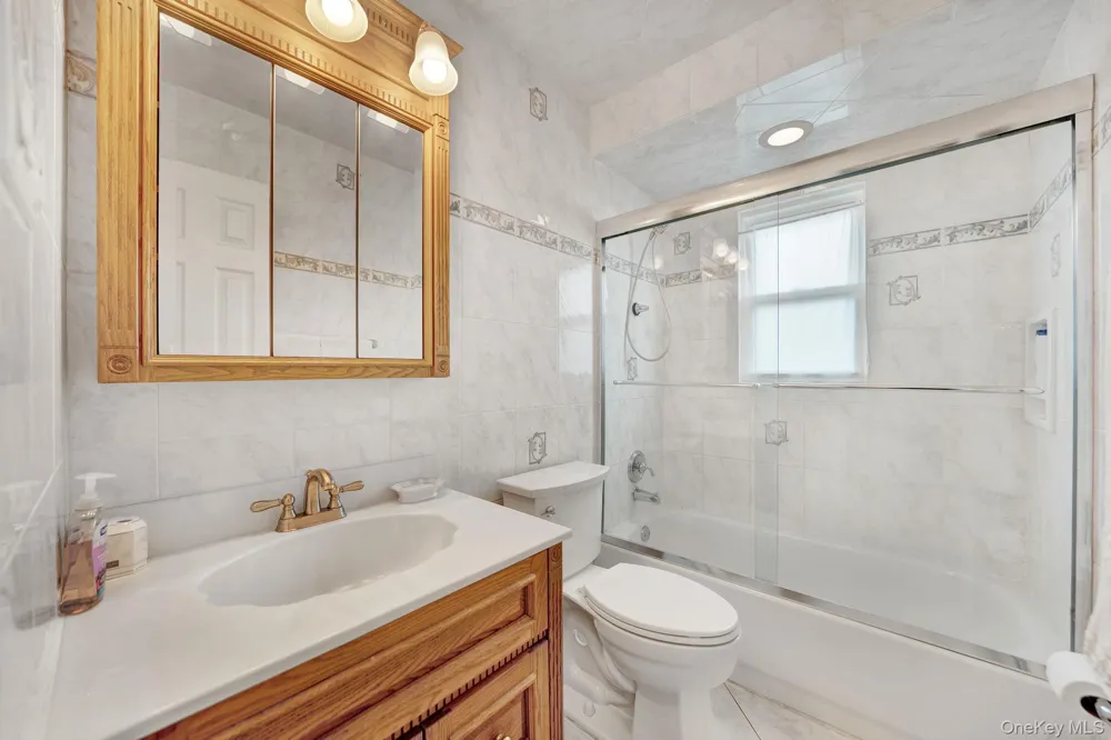 6 Lippold Street Merrick, NY 11566