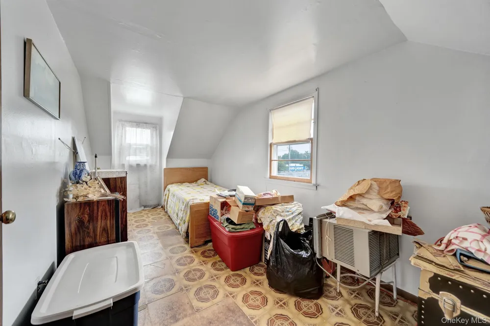 6 Lippold Street Merrick, NY 11566