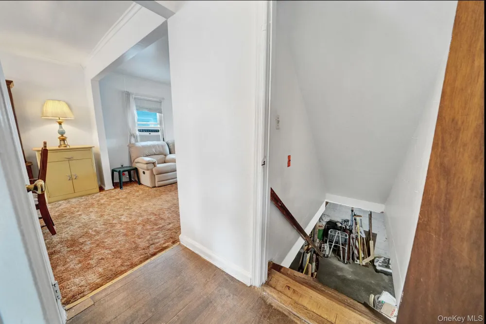 6 Lippold Street Merrick, NY 11566