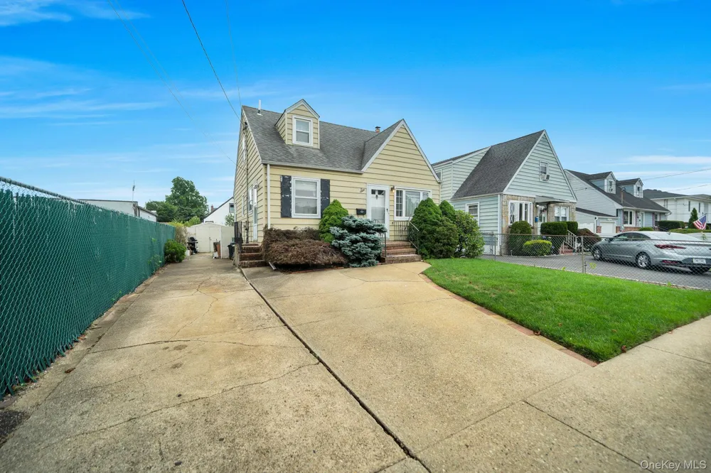 6 Lippold Street Merrick, NY 11566