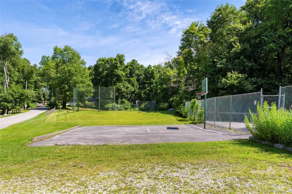 6 Hemlock Trail Court Carmel, NY 10512