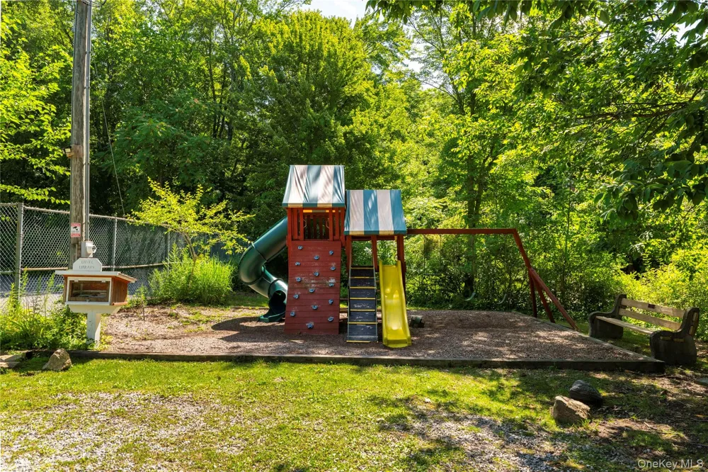 6 Hemlock Trail Court Carmel, NY 10512