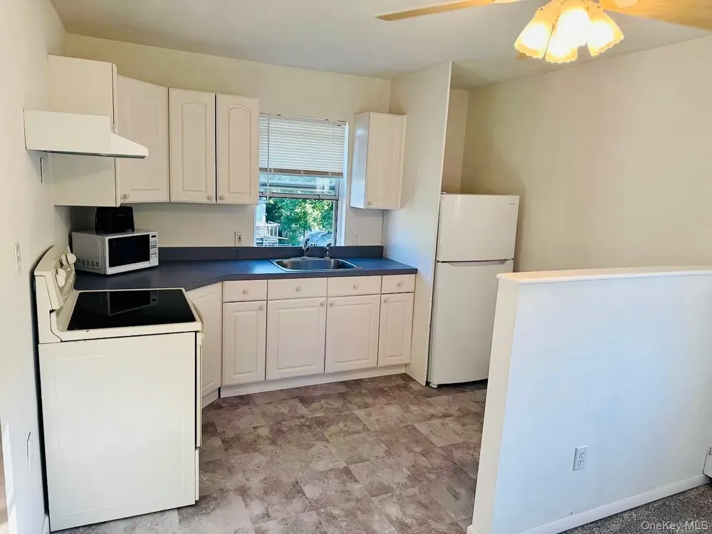 152 Throop Street West Babylon, NY 11704