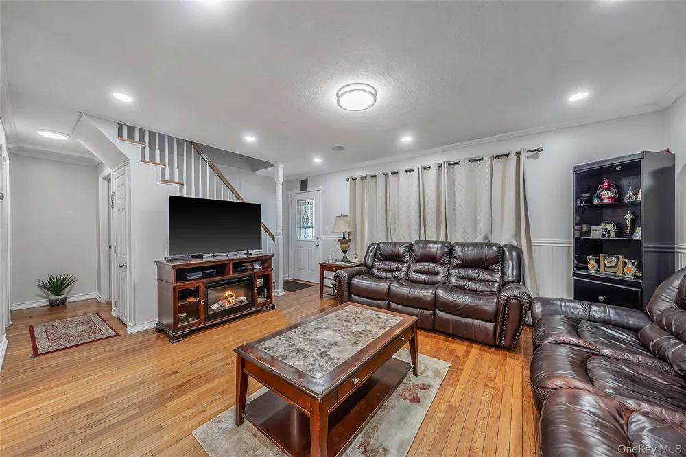 1641 E 3rd Avenue Bay Shore, NY 11706