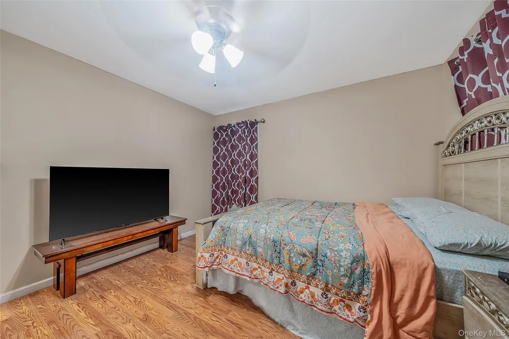 1641 E 3rd Avenue Bay Shore, NY 11706