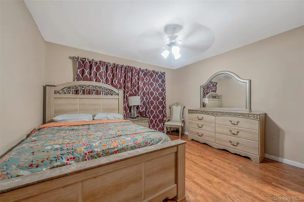 1641 E 3rd Avenue Bay Shore, NY 11706